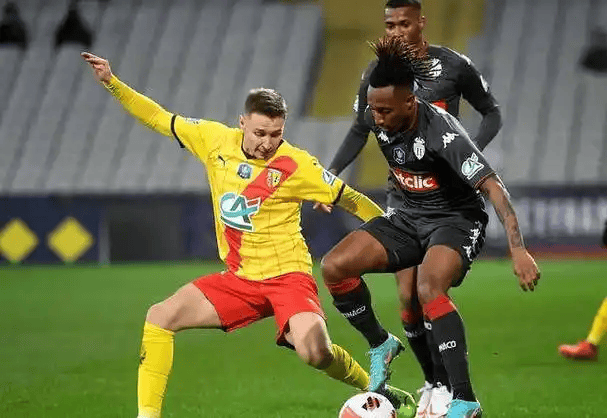 法甲焦点战：朗斯VS欧塞尔，榜眼与保级队的生死对决